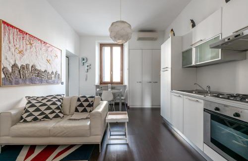 Zona Farini Apartment | Urban District Apartments - Milan Lancetti Style