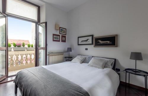 Zona Farini Apartment | Urban District Apartments - Milan Lancetti Style