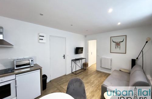 Amerique Apartment | Urban Flat 184 - Charming 1 BDR Flat in Paris
