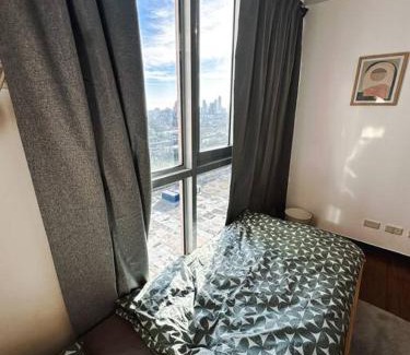 Barangka Ilaya Apartment | Urban Haven: Chic 2BR Retreat in Vibrant Manila