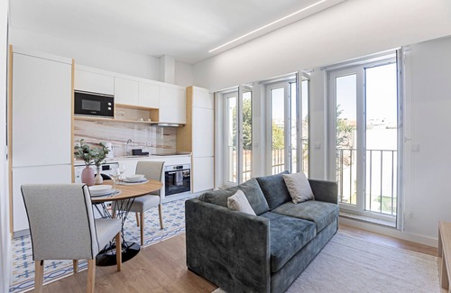 Lapa Apartment | Urban House by LovelyStay