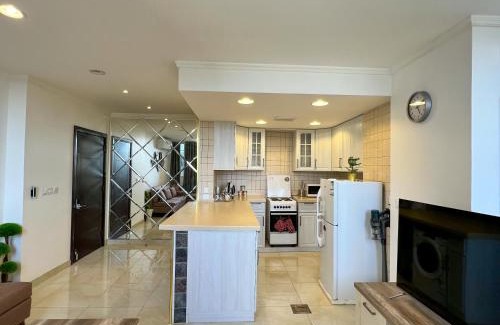 Ash Shati Apartment | Urban Luxury Apartment