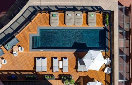 Cape Town City Centre Apartment | Urban Oasis Suite- Modern Comfort Meets Hotel Lux
