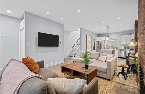 Lower Lawrenceville House | Urban Tranquility - Cozy and Spacious Retreat in Awesome Central Location