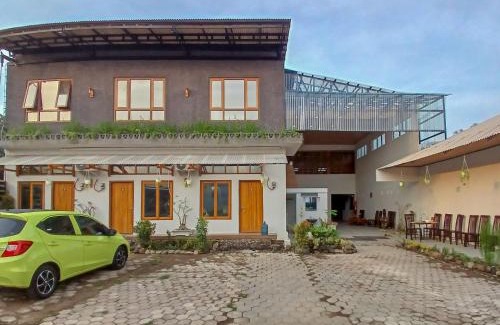 Madiun Hotel | Urbanview House of IKIGAI