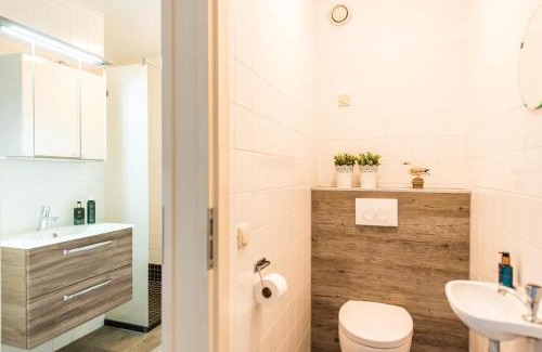 Municipality of Ameland Apartment | Urlaubsbrise 52 Ameland - schön eingerichtete Wohnung für bis zu 5 Personen - Balkon nach Süden ausgerichtet mit schönem Blick in den Innengarten