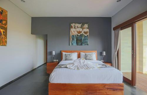 Batu Bolong Villa | Uwu Villas