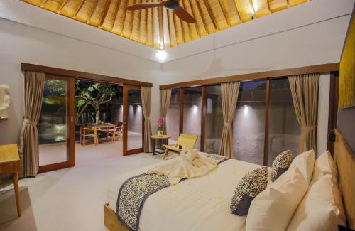 Batu Bolong Villa | Uwu Villas