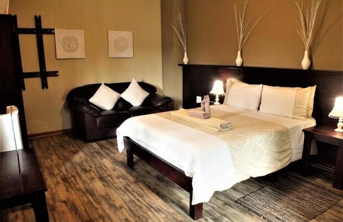 Windhoek Central Bed & Breakfast | Uzuri Guesthouse