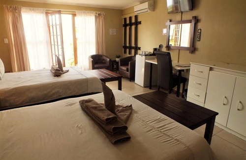 Windhoek Central Bed & Breakfast | Uzuri Guesthouse