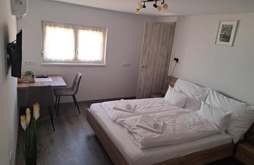 Csesznek House | Vár-Völgye Vendégház