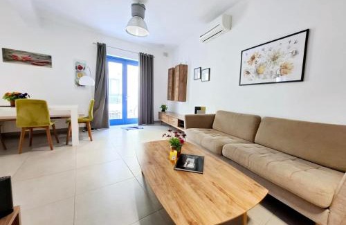 Il-Balluta Apartment | V86 - Sliema Balluta Old College Apt