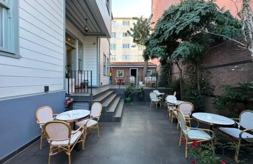 Rasimpasa Hotel | Va Pansiyon
