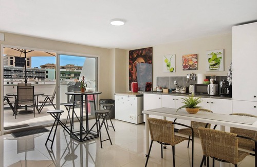 Vegueta Apartment | Vacation Home "Estudio Massimo 7B" with Shared Terrace & Wi-Fi
