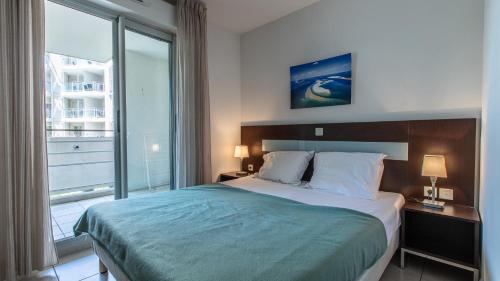 Cagnes-sur-Mer Apartment | Vacancéole - Résidence Le Crystal