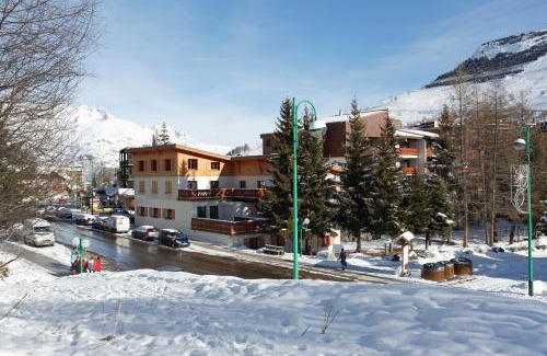 Les Deux Alpes Apartment | Vacancéole - Résidence L'Edelweiss