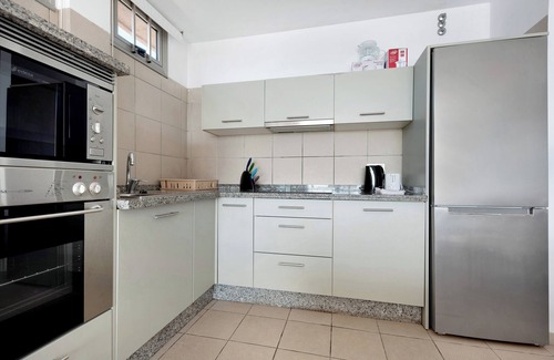 El Medano Apartment | Vacation Apartment "Casa Médano 17" with Sea & Mountain Views & Wi-Fi