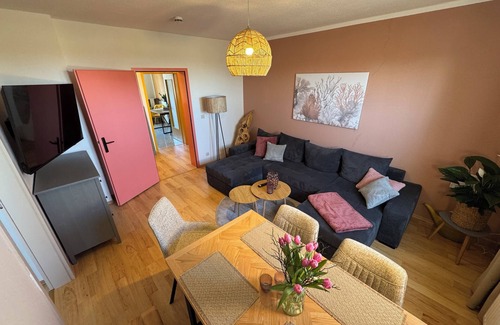 Bitterfeld Cabin | Vacation apartment 1 in the Beachhouse on Lake Goitzsche - close to the beach & family-friendly