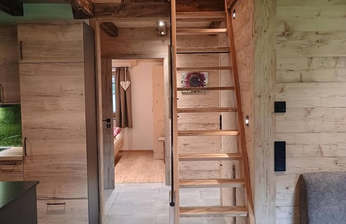 Winkl Apartment | Vacation apartment 3 Watzmann for 1-4 persons, approx. 82 m², 2 bedrooms, shower/WC, extra WC, bathroom