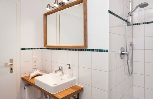 Bischofswiesen Apartment | Vacation apartment, 4-6 persons, 90 m², 3 bedrooms, living room, kitchen, 2 bathrooms and balcony