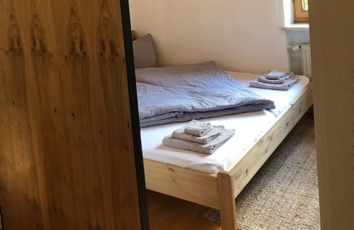 Bischofswiesen Apartment | Vacation apartment for 2-4 with terrace, garden and Watzmann view