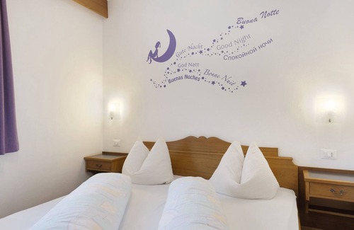 Burgusio Apartment | Vacation Apartment "Sonnenhof Sonngarten" with Mountain View & BBQ