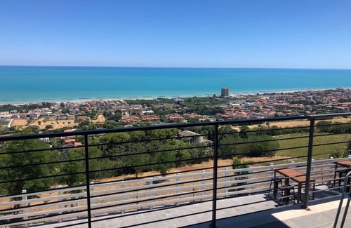 Casabianca di Fermo Apartment | Vacation apartment/apartment for 4 guests with 68m² in Capodarco (165930)