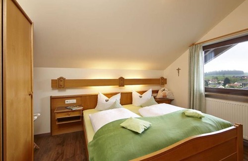 Bad Kohlgrub Bed & Breakfast | Vacation apartment Wäldle - Guesthouse Alpina