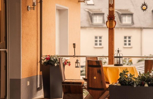Niederemmel Apartment | Vacation apartment Keppeln