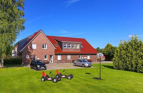 Esens Apartment | Vacation apartment Schwalbennest - Hof Lück
