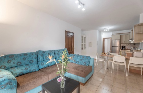 Playa San Juan Apartment | Vacation 'Casa Volcán Y Mar 1 Derecha' with Balcony, Wi-Fi and Air Conditioning