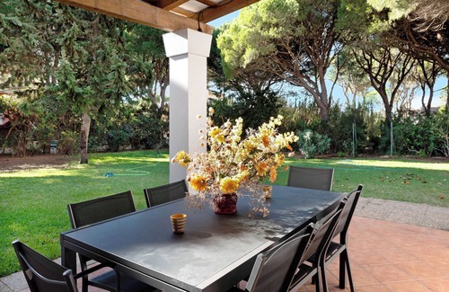 Cabo Roche House | Vacation Home "El Mirlito" with Private Terrace, Private Garden & Wi-Fi
