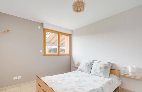 Lepanges-sur-Vologne House | Vacation Home "Le Repère Des Hirondelles" with Mountain View, Private Terrace & Wi-Fi