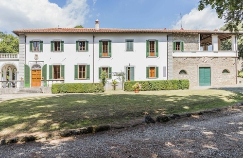 Vicchio Villa | vacation holiday large villa rental, italy, near florence, tuscany, countryside, pool, view, wi-fi internet, short term