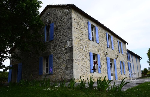 Bouglon House | Vacation home 8/10 pers with swimming pool May to September