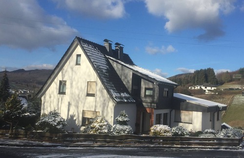 Langscheid House | Vacation home, 83sqm, 2 bedrooms, fitness room, terrace with garden, max. 4 persons
