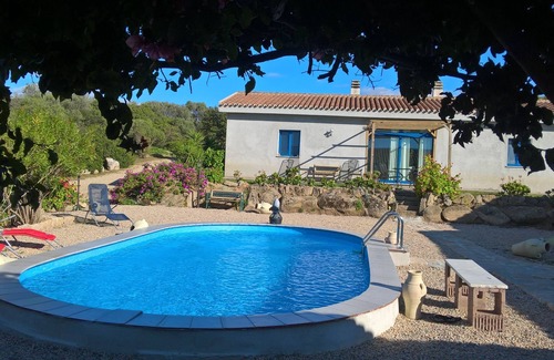 Arzachena House | Vacation home Angelika, quiet location, heated pool, pet friendly,