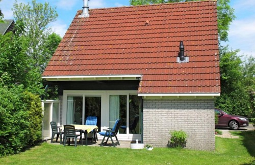 Anjum House | Vacation home Bungalowpark De Schans in Lauwersoog - 5 persons, 3 bedrooms