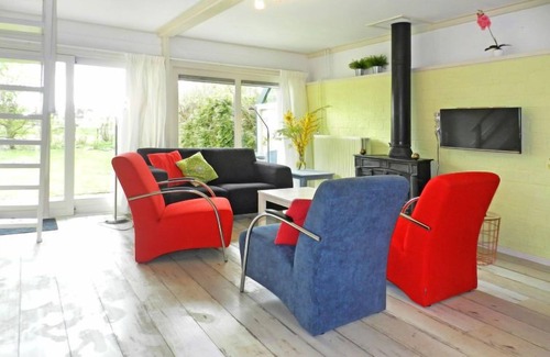 Anjum House | Vacation home Bungalowpark De Schans in Lauwersoog - 5 persons, 3 bedrooms