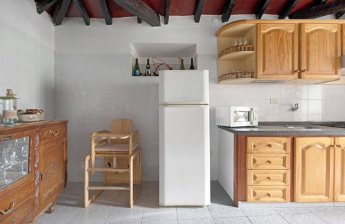Sauzal House | Vacation Home 'Casa Haba' with Sea View, Terrace & Wi-Fi