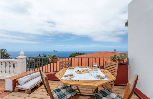 Sauzal House | Vacation Home 'Casa Valeria Vista Mare E Teide' with Sea View, Private Terrace and Wi-Fi