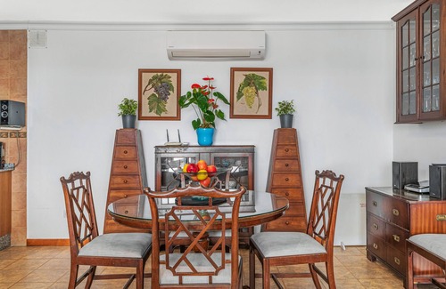 La Asomada House | Vacation Home 'Casita Canaria' with Sea View, Private Pool and Wi-Fi
