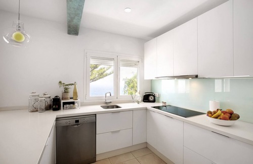 Sauzal House | Vacation Home 'Chousa' with Sea View, Wi-Fi and Air Conditioning