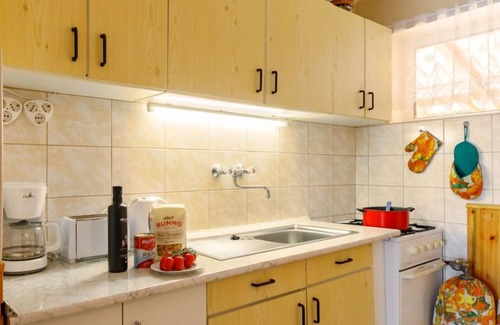 Balatonszarszo House | Vacation home Jazmin by Interhome