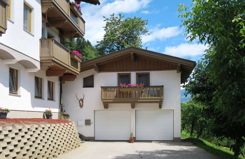 Hippach House | Vacation home Margit by Interhome
