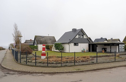 Sutel House | Vacation home Meerglück close to the beach in Sütel-Strand