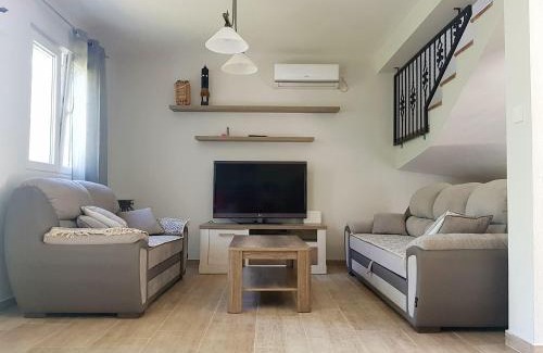 Morinj House | Vacation Home Naluka