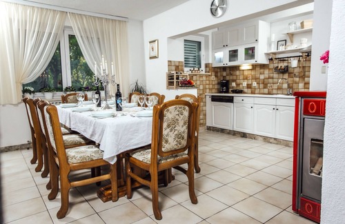 Donji Prolozac Villa | VACATION HOME NEAR MAKARSKA AND SPLIT