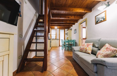 Costa Rei House | Vacation Home Oasi del Relax near the Beach with A/C, Garden, Terrace & BBQ