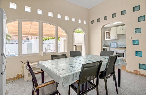 Oliva House | Vacation Home "Oliva Primera Linea" with Sea View, Private Terrace & Wi-Fi